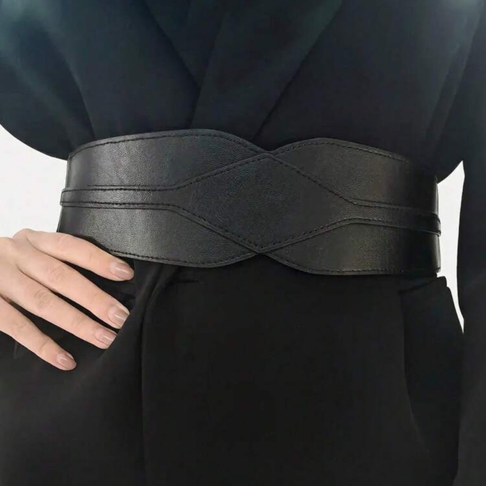 🖤 PLUS Faux Leather Stretch Belt 🖤 - Picture 2 of 4
